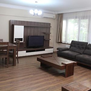 Bedir Comfortable Apartment 120M To Taksim Square Estambul Exterior photo