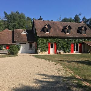 La Taille Haute Chambre Cerf Bed and Breakfast Tigy Exterior photo