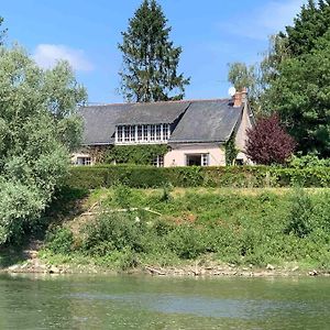 Béhuard : Maison vue Loire Exterior photo