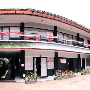Hotel Griya Lebak Bulus Yakarta Exterior photo