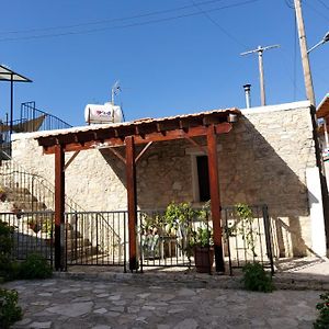 John' S House In Omodos Hostal Limassol Exterior photo
