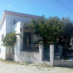 Apartamento Casa Da Oliveira Milhão Exterior photo