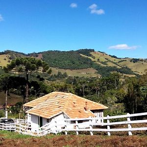Simplicidade - Uma Autentica Casa De Roca Mineira Delfim Moreira Exterior photo