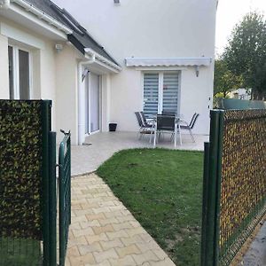 Gite Vickie Villa Livry  Exterior photo