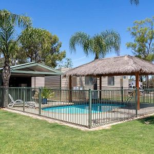 Hotel Paringa Caravan Park Renmark Exterior photo