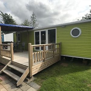 Colorful Chalet With Veranda, Located In Friesland Villa Suameer Exterior photo