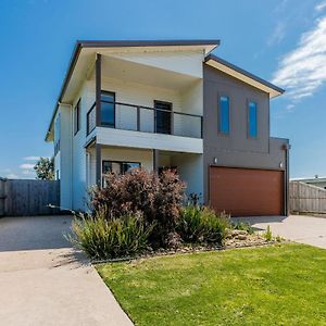 Surfside Lakeviews Free Wifi Inverloch Exterior photo