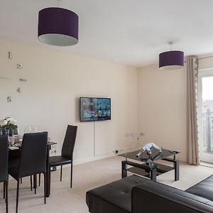 Virexxa Bletchley - Executive Suite - 2Bed Flat With Free Parking Milton Keynes Exterior photo