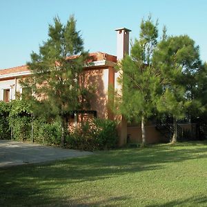 Sprawling Vlilla In Malades Villa Agios Sillas Exterior photo