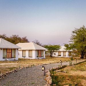 Sultan E Jawai Ananta Inn Bera Exterior photo