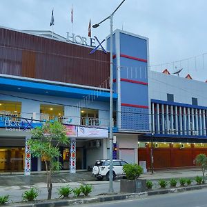 Hotel Horison Express Sentani Jayapura Exterior photo