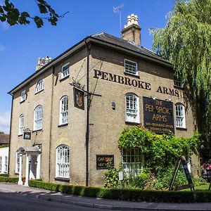 Hotel The Pembroke Arms Salisbury Exterior photo