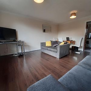 Apartamento Carvetii - Stuart House - 1St Floor Flat Sleeps Up To 8 Falkirk Exterior photo