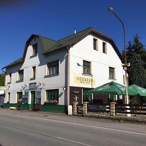 Hotel Penzion A Restaurace U Cervinku Cista u Horek Exterior photo