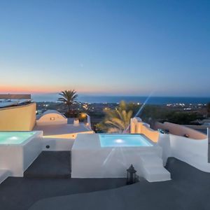 Aqua Serenity Luxury Suites Santorini Foinikiá Exterior photo