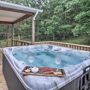 Lakeside Blue Eye Escape With Game Room And Hot Tub! Exterior photo