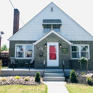 The Little Italy Of Niagara Falls Bed & Breakfast Bed and Breakfast Exterior photo