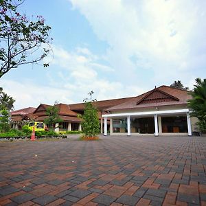 Hotel Clay House Thrissur Exterior photo