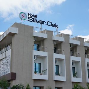 Hotel Silver Oak Aurangābād Exterior photo