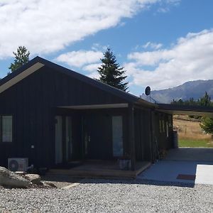Hawea Mountain Cottage Exterior photo