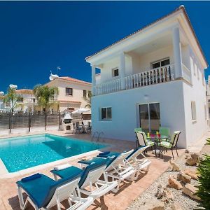 Carilisto Villas Big 4 Bedrooms In Center Of Ayia Napa Exterior photo