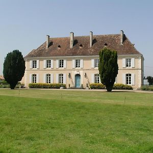 Chateau Du Bourbet Bed and Breakfast Cherval Exterior photo