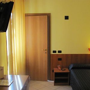 Albergo Hotel Giardino Desio Room photo