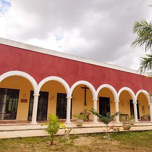 Hacienda Santa María de Batzan By Rotamundos Bed and Breakfast Dzibikak Exterior photo