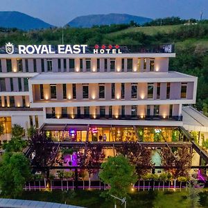 Royal East Resort Tirana Exterior photo