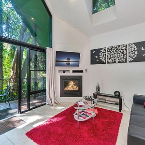 Chalet On Gallery Walk - King Bed, Spa, Fireplace, Wifi & Netflix, Linger A While Villa Mount Tamborine Exterior photo