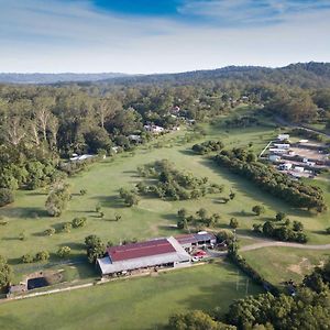 Apartamento Sunshine Coast Retreat Your Own Private Golf Course Diddillibah Exterior photo