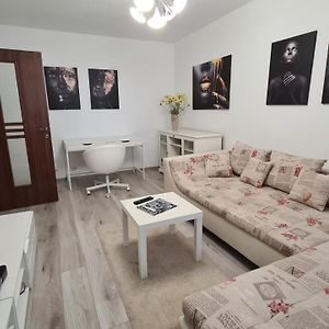 Apartamento White Glamour Buzău Exterior photo