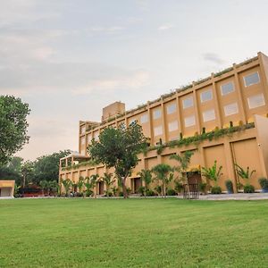 Hotel Lalita Grand Mathura Exterior photo