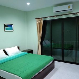 Apartamento Am House Klong Muang Beach Exterior photo