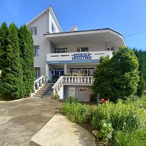 Hotel Pensiunea Ursulet Piatra Neamţ Exterior photo