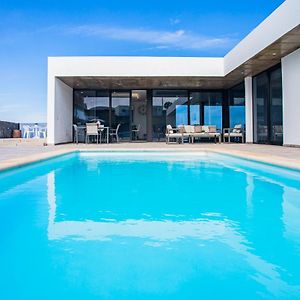 Eslanzarote Villa Tony, heated pool, jacuzzi La Costa Exterior photo