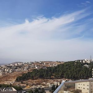 Penthouse Overlooking Jordan Valley Amán Exterior photo