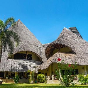 Amani Paradise - Luxury Villas Playa de Diani Exterior photo