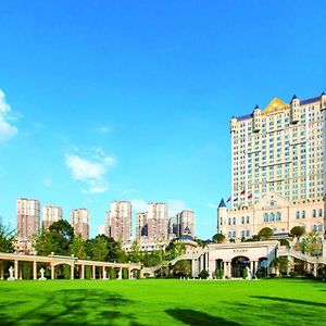 Hotel Wyndham Grand Kunming East Exterior photo