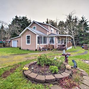 Updated Coos Bay Home About 2 Mi To Pacific Ocean Exterior photo