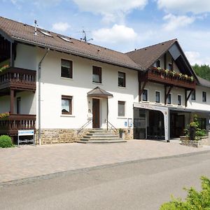 Hotel Restaurant - Pension Im Pfenn Irrhausen Exterior photo