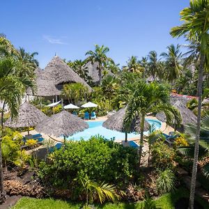 Aestus Villas Resort Playa de Diani Exterior photo