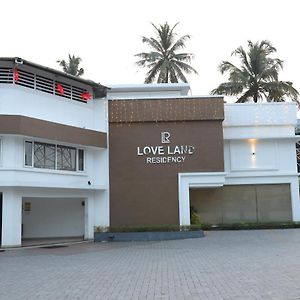 Hotel Loveland Residency Kochi Exterior photo