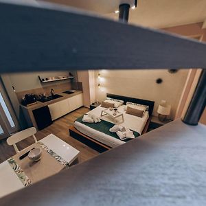 Liconti Exclusive Rooms Pulsano Exterior photo