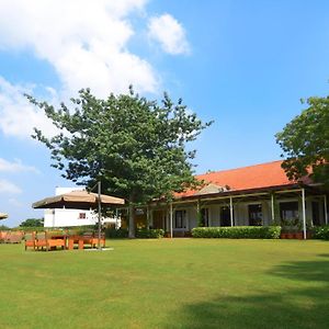 Club Mahindra Kensville Ahmedabad Exterior photo