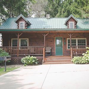 Evergreen Cabin By Amish Country Lodging Millersburg Exterior photo