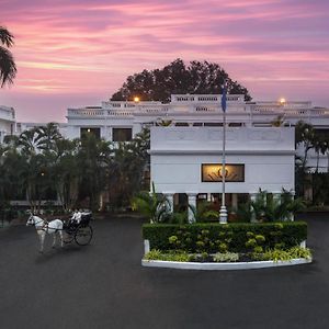 Jehan Numa Palace Hotel Bhopal Exterior photo