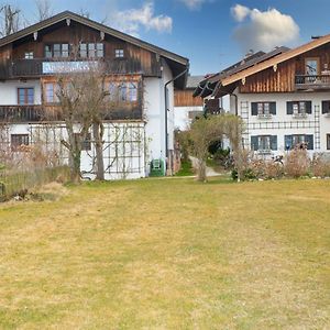 Hotel Peterlhaus Frauenchiemsee Exterior photo