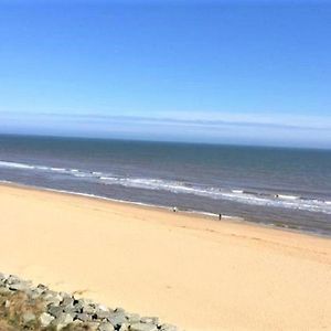 Fabulous 2 Bedroom Dog Friendly Chalet 5 Min Walk To Beach, Nr Gt Yarmouth & Norfolk Broads Scratby Exterior photo