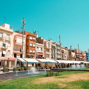 Apartamento Beautiful Loft In Tarragona Exterior photo